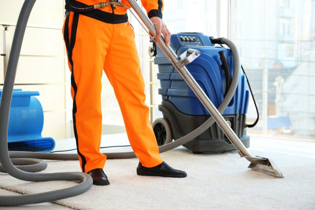 house cleaning service vacuum